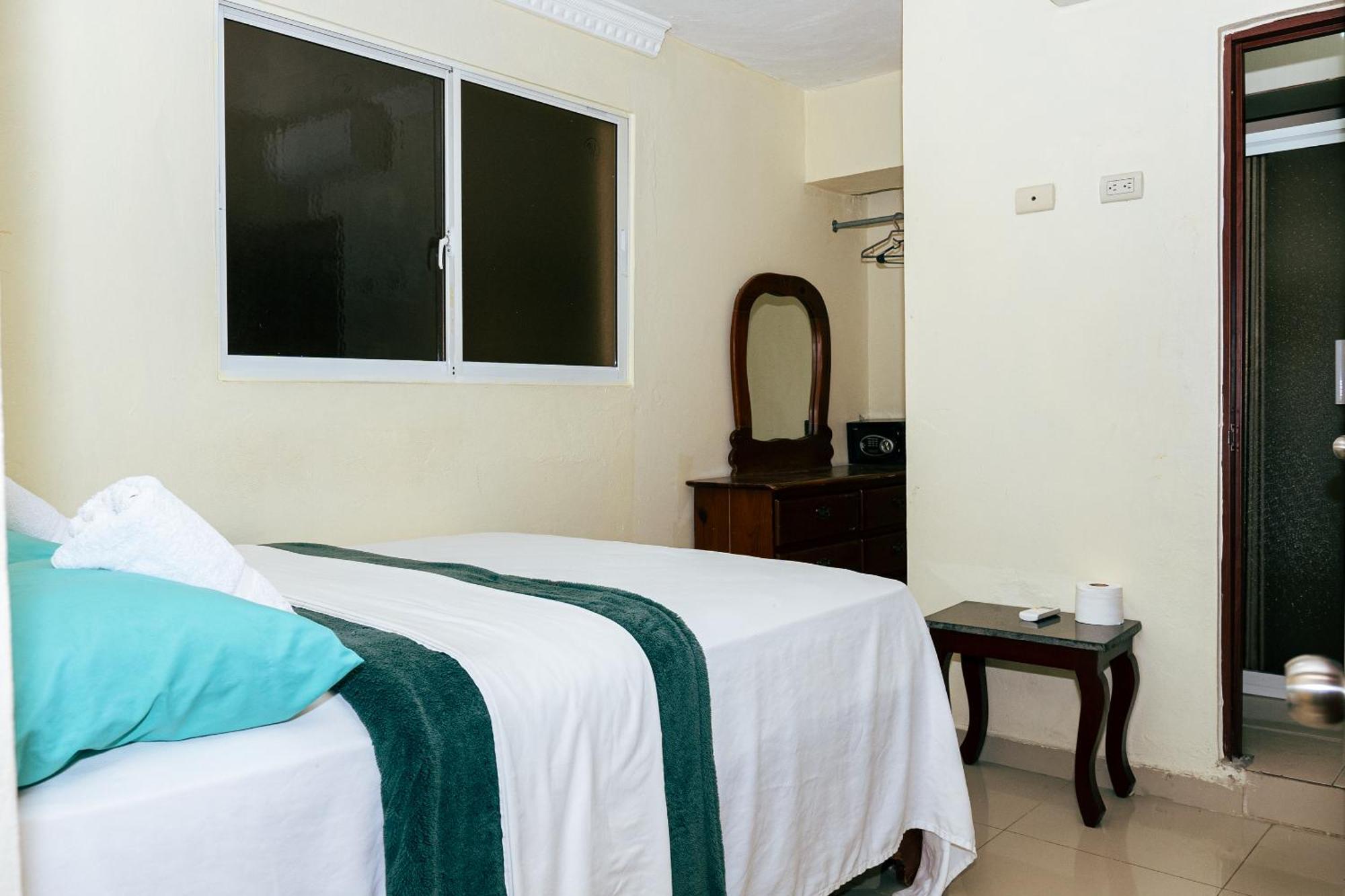 Bnb Tropical Island Aparthotel - Corales Del Sur - Santo Domingo Este Εξωτερικό φωτογραφία